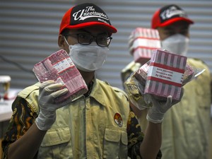 OTT Tak Relevan Lagi dalam Memberantas Korupsi?