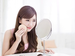 Rekomendasi 5 Balm Powder untuk Menahan Minyak & Bikin Makeup Tahan Seharian