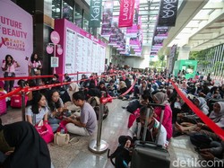 Video: Cerita Jastiper Jakarta X Beauty, Ada yang Untung hingga Rp 10 Juta Video: Cerita Jastiper Jakarta X Beauty, Ada yang Untung hingga Rp 10 Juta
