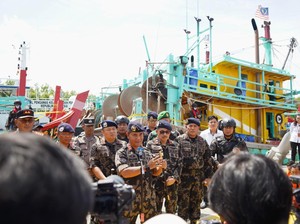 Lagi Asyik Maling Ikan, 3 Kapal Negara Tetangga RI Langsung Ditangkap