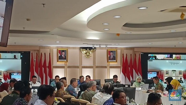 Kepala Badan Pangan Nasional (Bapanas) Arief Prasetyo Adi saat mengikuti rapat dengan pengusaha pangan, Kamis (5/12/2024). (CNBC Indonesia/Ferry Sandi)