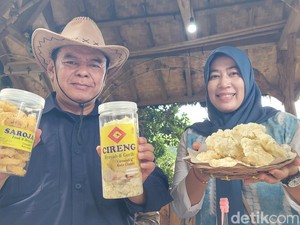 Mencicipi Makanan Berbahan Baku Singkong Khas Kampung Adat Cireundeu