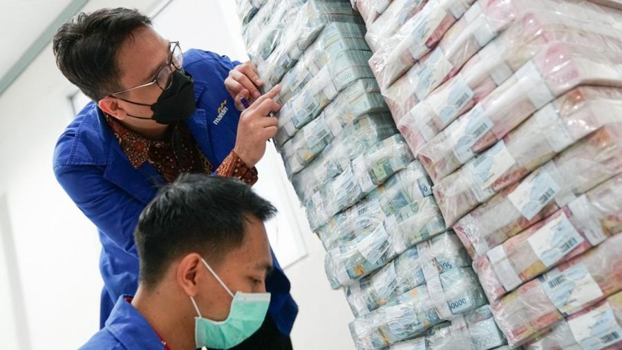 persiapan-uang-tunai-dari-bank-mandiri-untuk-periode-libur-natal-dan-tahun-baru_169.jpeg?w=900&q=80
