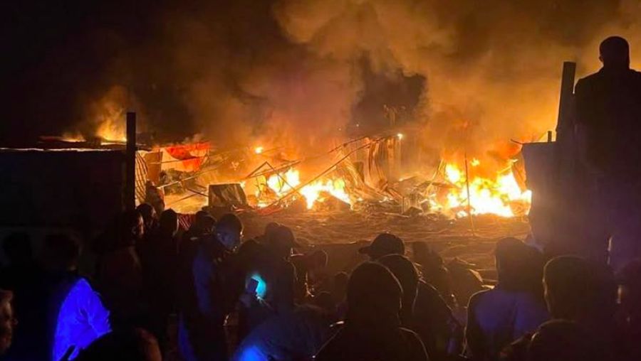 Serangan Israel di Khan Younis, Gaza, yang menargetkan wilayah Al Mawas. (Dok Media Sosial)