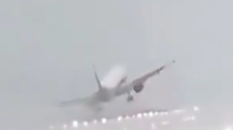 Maskapai IndiGo Airlines gagal mendarat. (Dok. Media Sosial)