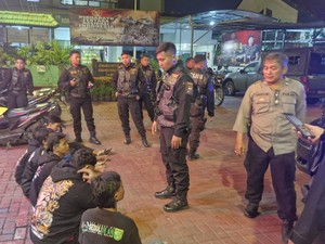 7 Pemuda Diduga Pesilat Diamankan Usai Tawuran di Kya-Kya Surabaya