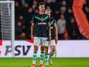 Jadi Starter, Hilgers Harus Rasakan Twente Dibantai PSV 1-6