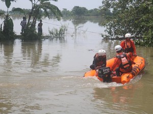 Pasutri Jombang Terseret Avur Watudakon, Suami Hilang-Istri Selamat