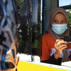 Bersiap Libur Nataru, BRI Kasih Tips Praktis Top-Up Saldo BRIZZI