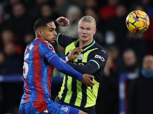 Top Skor Liga Inggris: Haaland dan Salah Sama-sama 13 Gol