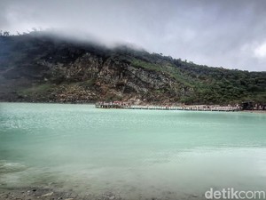 Cegah Kebakaran, Pengunjung Kawah Putih Dilarang Buang Puntung
