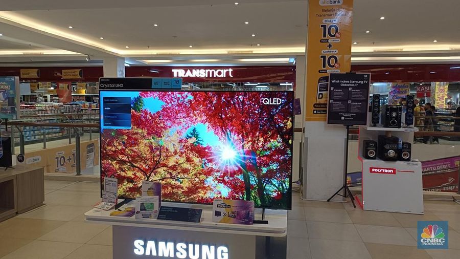 Penjualan  TV LED di Transmart (CNBC Indonesia/Martyasari Rizky)