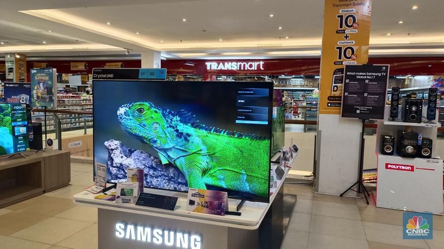 Penjualan  TV LED di Transmart (CNBC Indonesia/Martyasari Rizky)