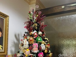 Viral Pohon Natal Unik Disebut Punya Crazy Rich, Hiasannya Boneka Labubu Viral Pohon Natal Unik Disebut Punya Crazy Rich, Hiasannya Boneka Labubu