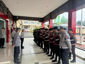 Lihat Lagi Polres Kutai Barat Jaga Kamtibmas Pasca Pilkada Serentak