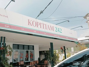Jangan Salah, Tasik Juga Punya Kedai Kopi Klasik dan Otentik