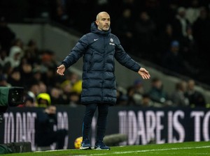 Maresca Ingatkan Chelsea: Rival Takkan Terpeleset Seperti Cucurella