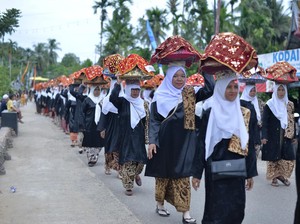 Festival Alek Mandeh Jadi Perayaan Menghidupkan Tradisi Matrilineal