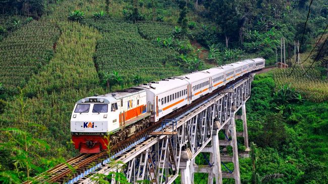 Libur Panjang, Penumpang Kereta Api Cetak Rekor