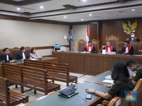 Potret Jessica Wongso di Sidang PK: Tampil Elegan dan Tebar Senyuman