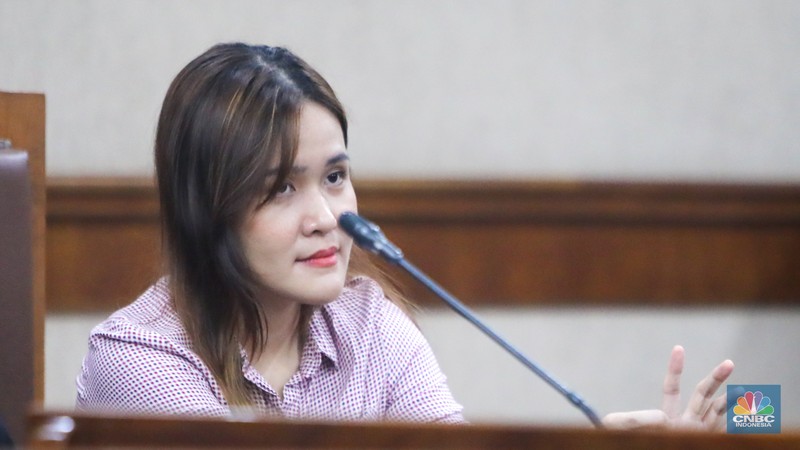 Mantan terpidana kasus pembunuhan berencana terhadap Wayan Mirna Salihin, Jessica Kumala Wongso menghadiri sidang lanjutan peninjauan kembali (PK) di Pengadilan Negeri Jakarta Pusat, Jakarta, Senin (9/12/2024). (CNBC Indonesia/Faisal Rahman) Mantan terpidana kasus pembunuhan berencana terhadap Wayan Mirna Salihin, Jessica Kumala Wongso menghadiri sidang lanjutan peninjauan kembali (PK) di Pengadilan Negeri Jakarta Pusat, Jakarta, Senin (9/12/2024). (CNBC Indonesia/Faisal Rahman)
