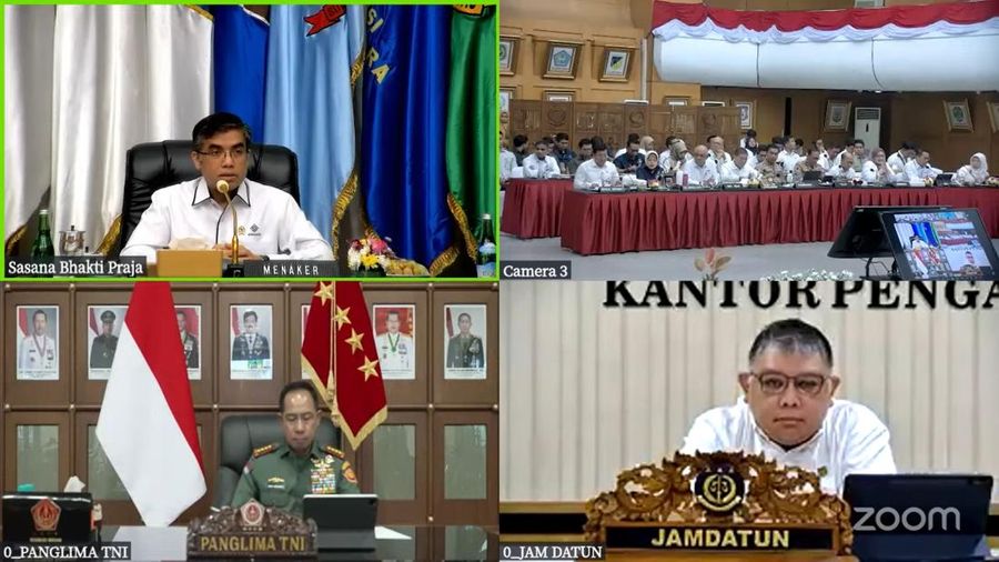 Rapat Koordinasi Pengendalian Inflasi dirangkaikan dengan Sosialisasi Kebijakan Upah Minimum 2025, Senin (9/12/2024), dihadiri Menaker Yassierli, Mendagri Tito Karnavian, Mendag Budi Santoso. (Tangkapan Layar Youtube Kemendag RI)