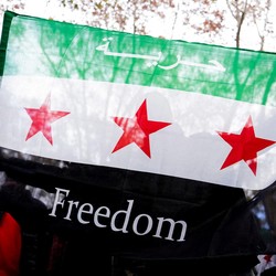 Potret Warga Suriah di Seluruh Dunia Rayakan Bashar Al-Assad Tumbang
