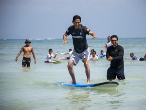 AMMAN-Pemkab Sumbawa Barat Dukung Surfing Jadi Ekskul Baru di Sekolah