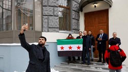 Ini Arti Bendera Baru Suriah Setelah Rezim Assad Tumbang, Berwarna Hijau-Putih-Hitam