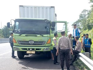 Begini Kondisi Sopir Truk Saat Ditemukan Tewas Gantung Diri di Tol Semarang