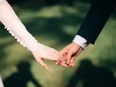 Perempuan Ini Pilih Buat Sendiri Suami Pasangan Hidupnya