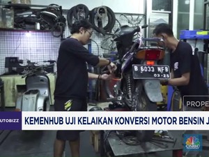 Video : Kemenhub Uji Kelaikan Konversi Motor Bensin Jadi Listrik