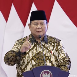 Prabowo Klaim Program Makan Gratis Bikin Desa Kecipratan Rp8 M/Tahun