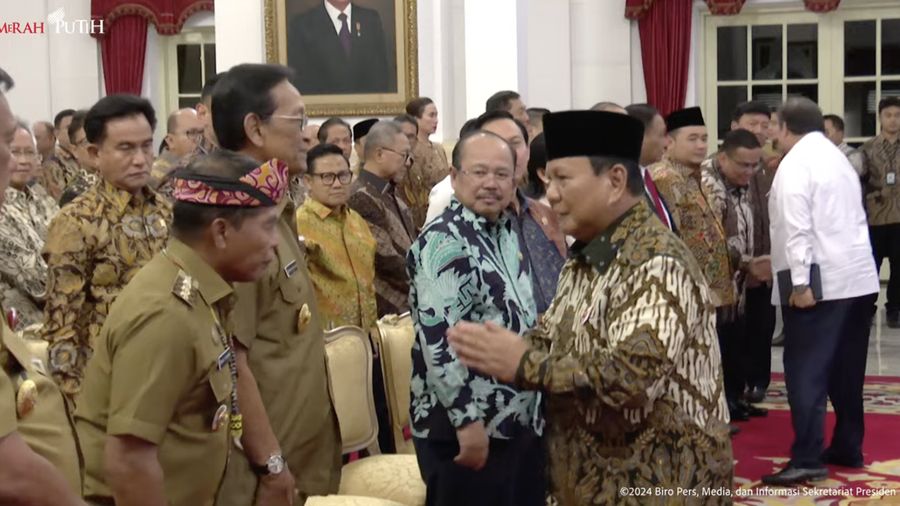 Prabowo Penyerahan DIPA dan Buku Alokasi Transfer Ke Daerah Tahun Anggaran 2025 di Istana Negara, Jakarta, Selasa (10/12/2024). (Tangkapan layar Youtube Setpres RI)