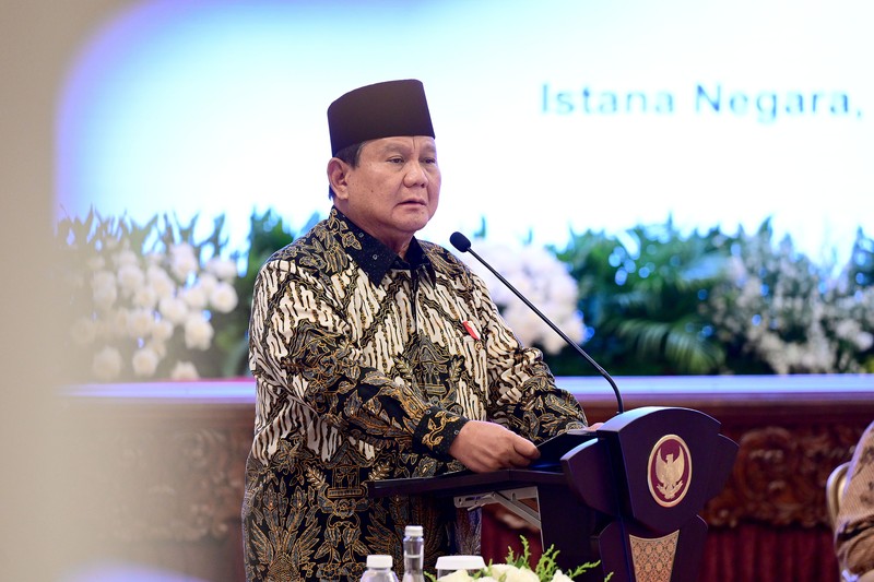 Presiden Prabowo Subianto resmi menyerahkan Daftar Isian Penyelenggaraan Anggaran (DIPA) Tahun Anggaran 2025 kepada kementerian dan lembaga pada hari ini, Selasa (10/12/2024). Selain penyerahan DIPA, Prabowo juga menyerahkan Buku Alokasi Transfer Ke Daerah Tahun Anggaran 2025. (Dok: Muchlis JR- Biro Pers Sekertariat Presiden) Presiden Prabowo Subianto resmi menyerahkan Daftar Isian Penyelenggaraan Anggaran (DIPA) Tahun Anggaran 2025 kepada kementerian dan lembaga pada hari ini, Selasa (10/12/2024). Selain penyerahan DIPA, Prabowo juga menyerahkan Buku Alokasi Transfer Ke Daerah Tahun Anggaran 2025. (Dok: Muchlis JR- Biro Pers Sekertariat Presiden)