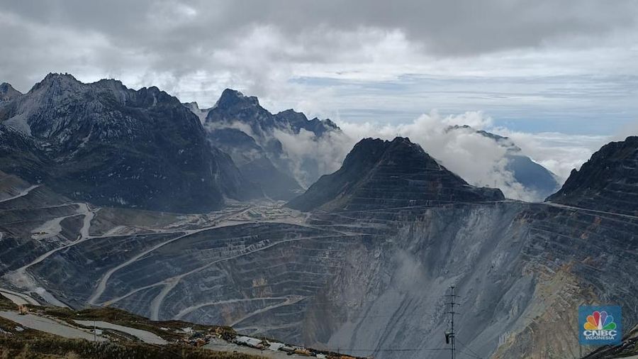 Suasana tambang Grasberg, Freeport. (CNBC Indonesia/Pratama Guitarra)