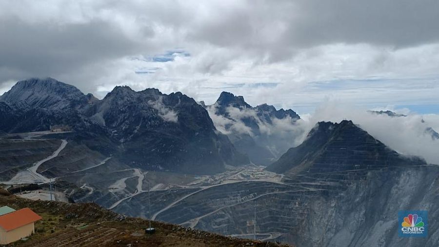 Suasana tambang Grasberg, Freeport. (CNBC Indonesia/Pratama Guitarra)