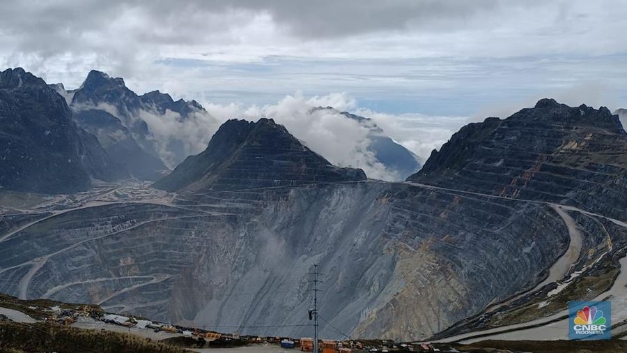 Suasana tambang Grasberg, Freeport. (CNBC Indonesia/Pratama Guitarra)
