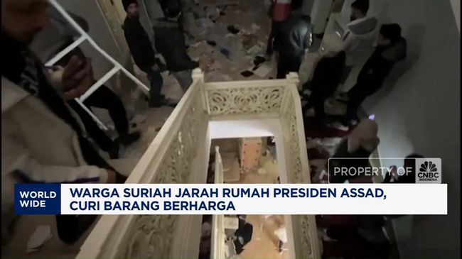 Video: Warga Suriah Jarah Rumah Presiden Assad, Curi Barang Berharga