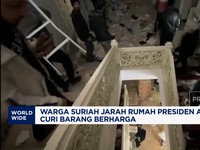 Video: Warga Suriah Jarah Rumah Presiden Assad, Curi Barang Berharga