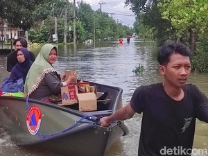 Banjir di Jombang Tak Kunjung Surut, 70 Orang Bertahan di Pengungsian