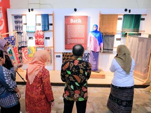 Saat Karya Seni Anak Disabilitas dan Perempuan Dipamerkan di Serang