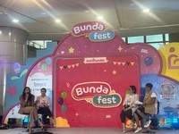 Buat Para Suami, Coba Lakukan ini Agar Istri Merasa Bahagia