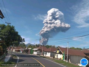 Basarnas Terima Sinyal Darurat dari Pendaki Usai Gunung Dukono Malut Meletus