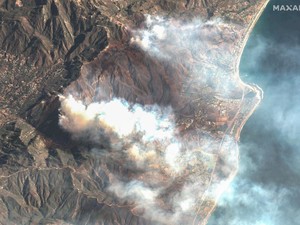 Video: Penampakan Horor Api Hanguskan Hutan di California