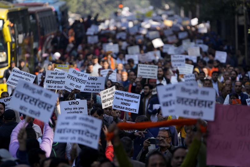 Ketegangan antara India dan Bangladesh telah meningkat ke level yang mengkhawatirkan setelah penangkapan seorang biksu Hindu baru-baru ini di Dhaka dan tuduhan bahwa warga Hindu dianiaya di negara berpenduduk mayoritas Muslim. (REUTERS/Sahiba Chawdhary) Ketegangan antara India dan Bangladesh telah meningkat ke level yang mengkhawatirkan setelah penangkapan seorang biksu Hindu baru-baru ini di Dhaka dan tuduhan bahwa warga Hindu dianiaya di negara berpenduduk mayoritas Muslim. (REUTERS/Sahiba Chawdhary)
