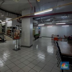 Mal Ternama di Jakbar Sunyi Senyap, Pedagang Satu per Satu Menghilang