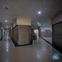 Mal Ternama di Jakbar Sunyi Senyap, Pedagangnya Perlahan Menghilang