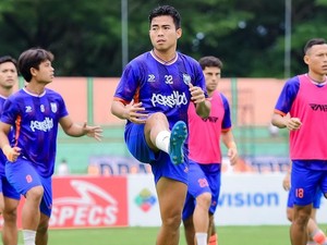 Pemain Asal Makassar Nurhidayat Dihukum Komdis PSSI gegara Main Kasar