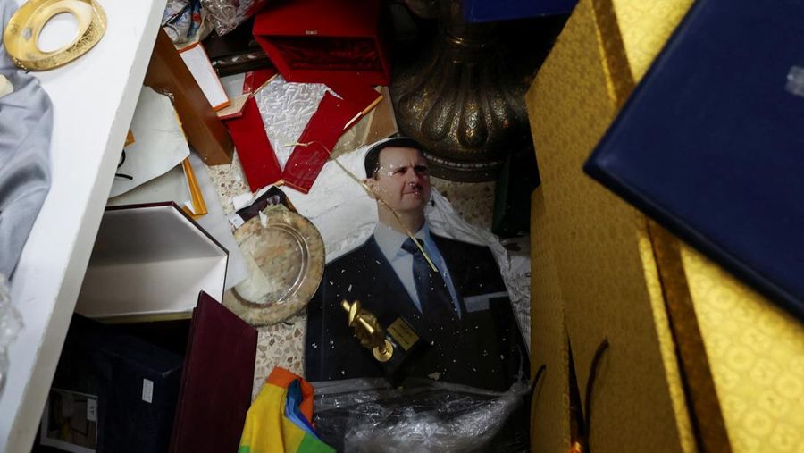 Pemandangan suvenir pribadi untuk Bashar al-Assad di salah satu ruangan di Istana Kepresidenan yang dikenal sebagai Qasr al-Shaab